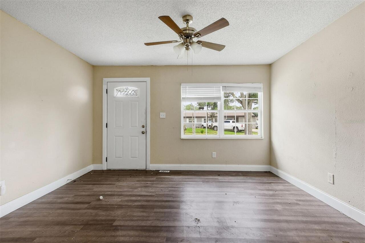 Listing Photo 8