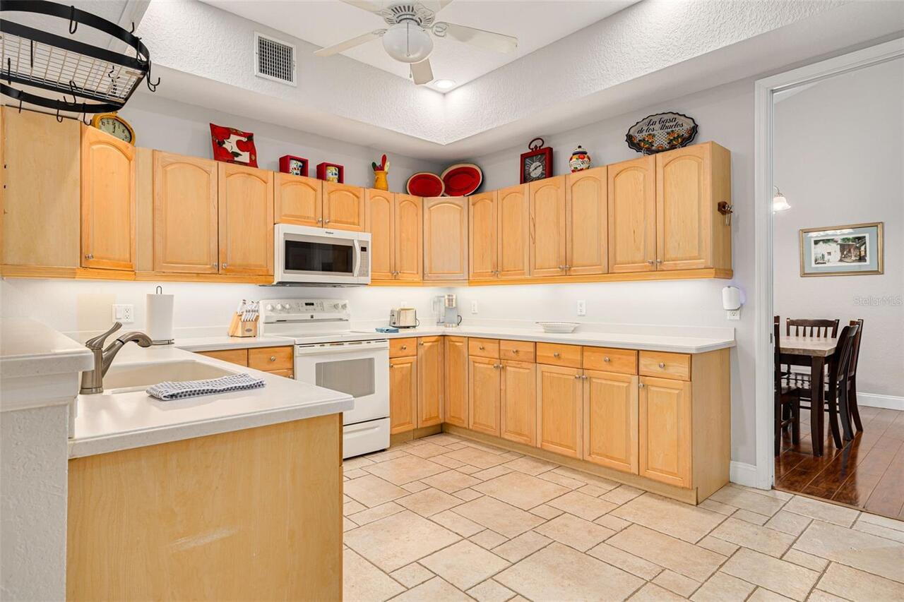 Listing Photo 10