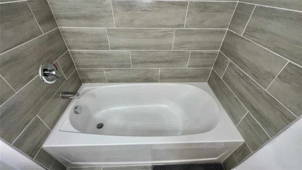 Listing Photo 10