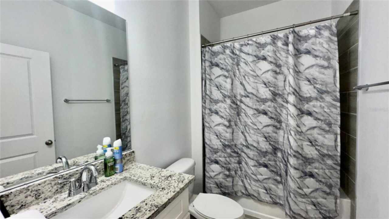 Listing Photo 12