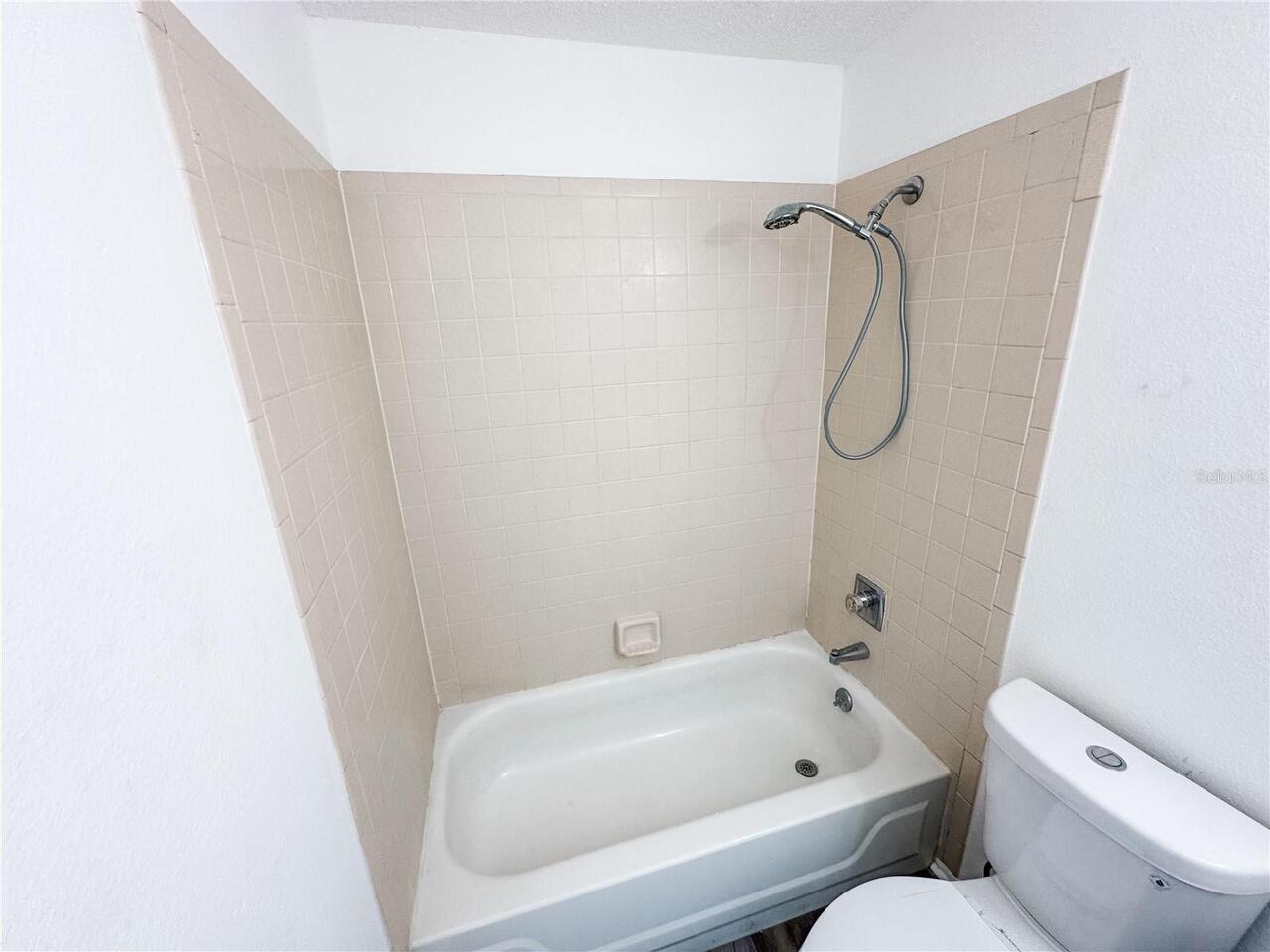 Listing Photo 16