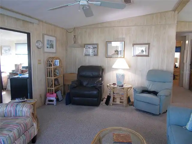 Listing Photo 10