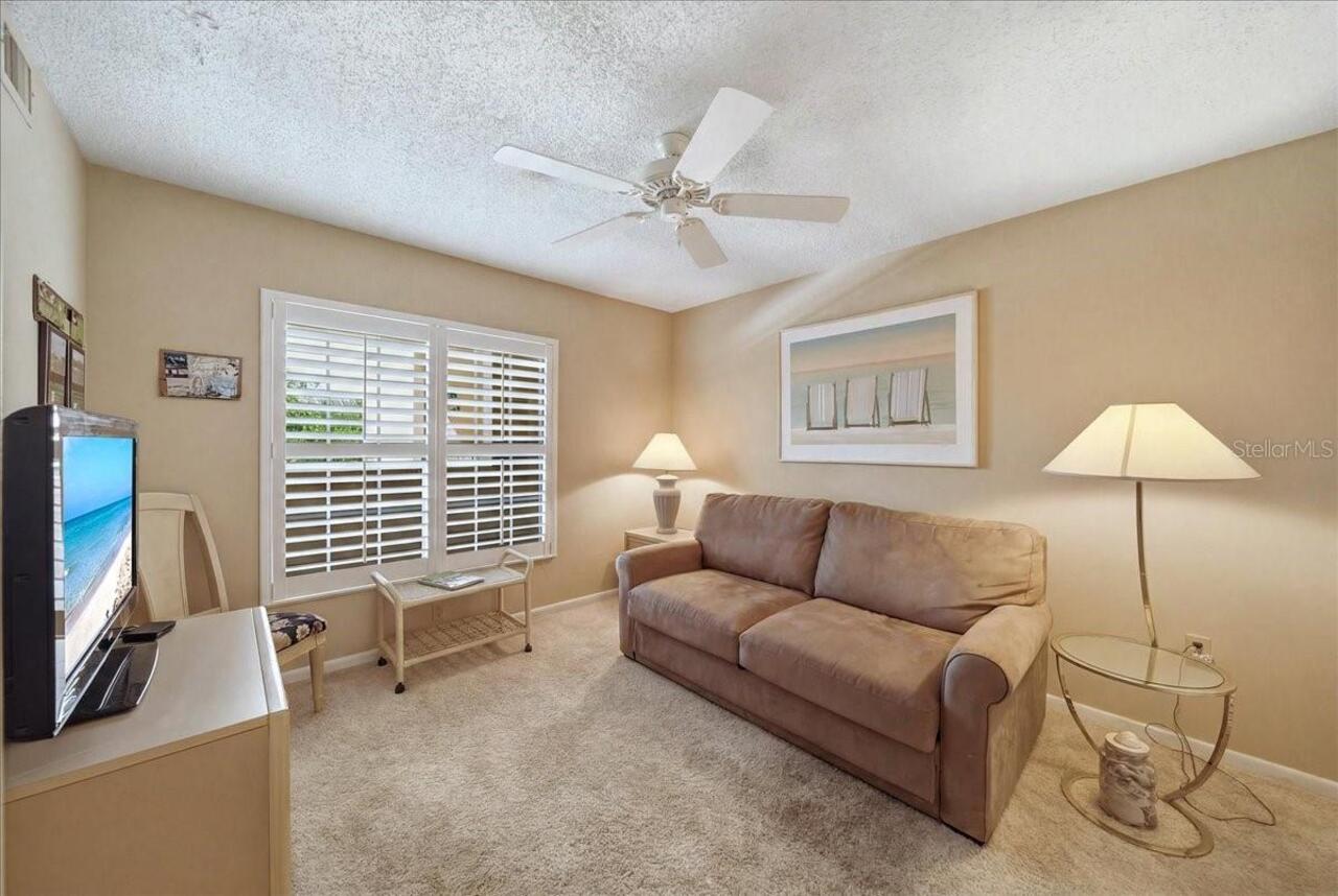 Listing Photo 33
