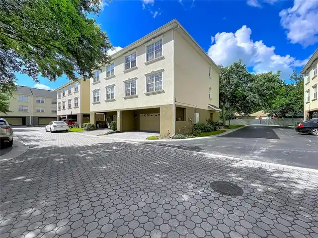 Listing Photo 7