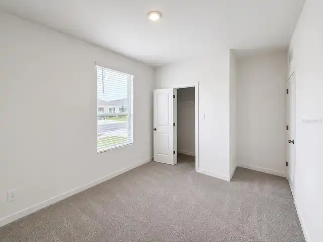 Listing Photo 17