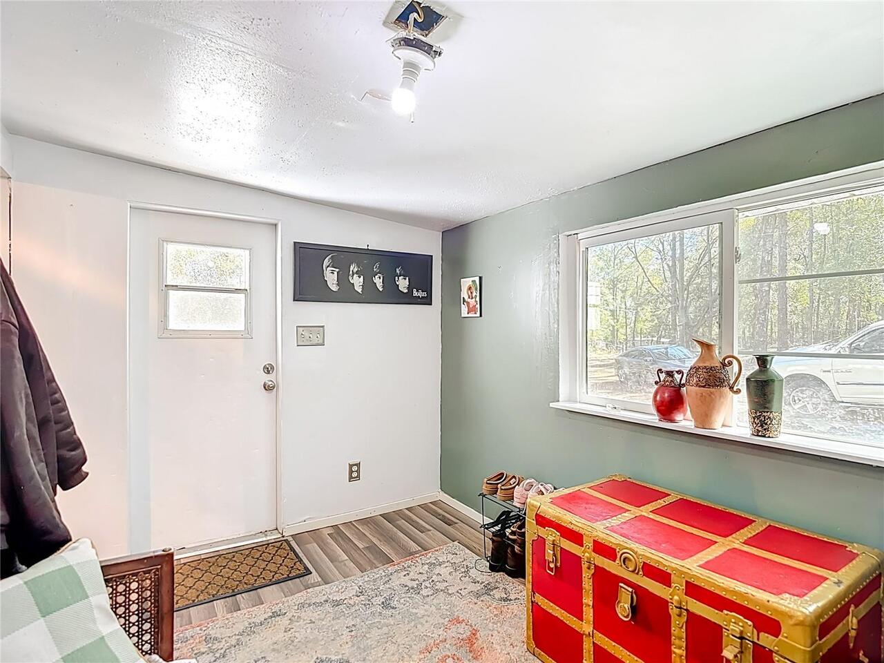 Listing Photo 11