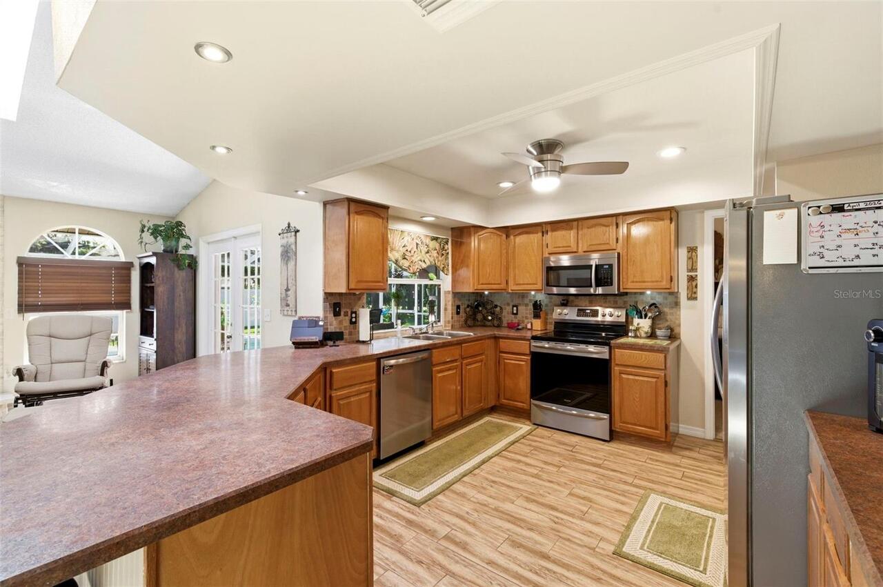 Listing Photo 16