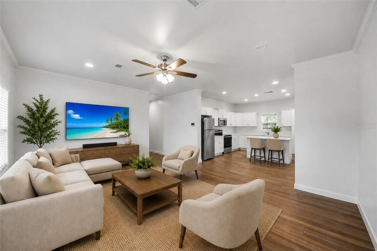 Listing Photo 12