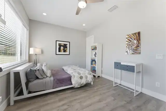 Listing Photo 25