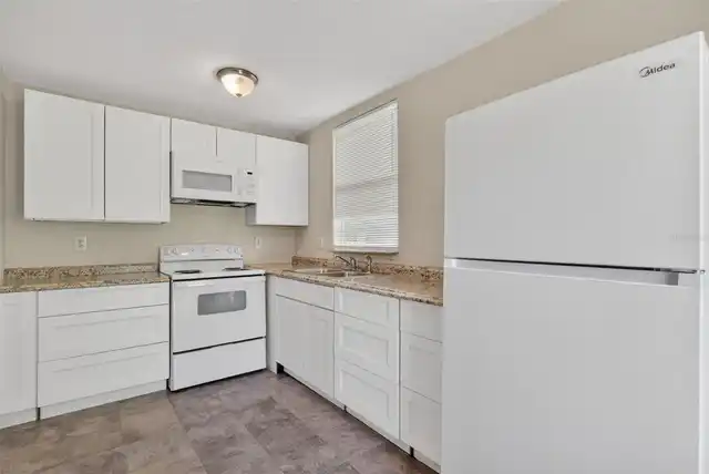 Listing Photo 16