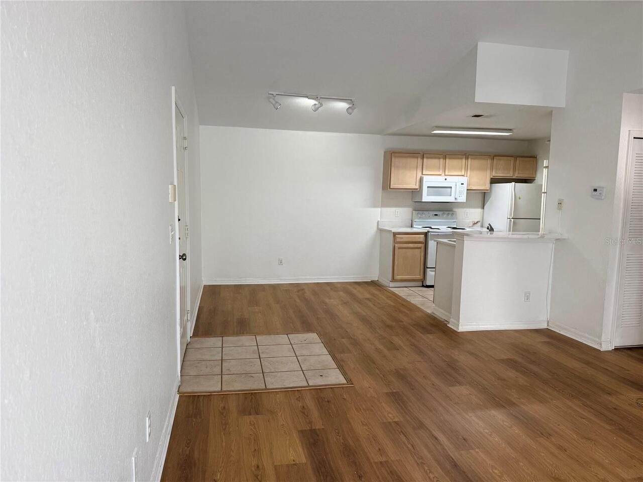 Listing Photo 6
