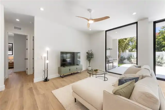 Listing Photo 17