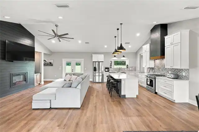 Listing Photo 15