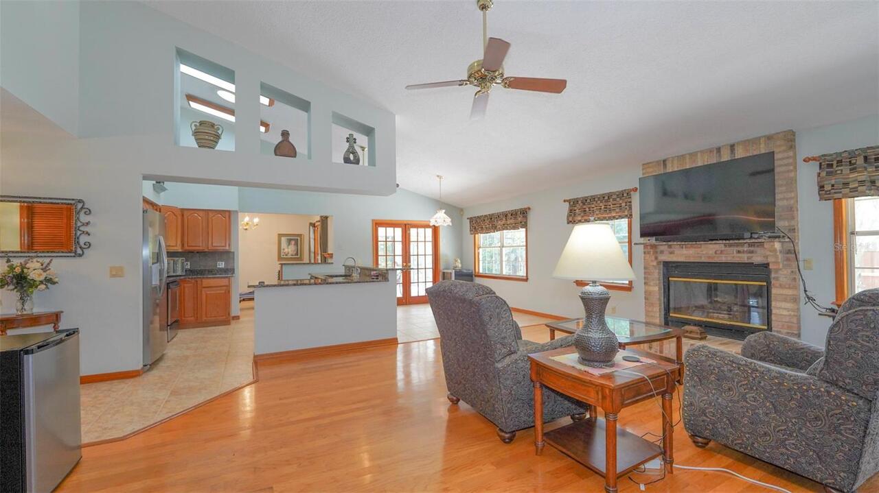 Listing Photo 23