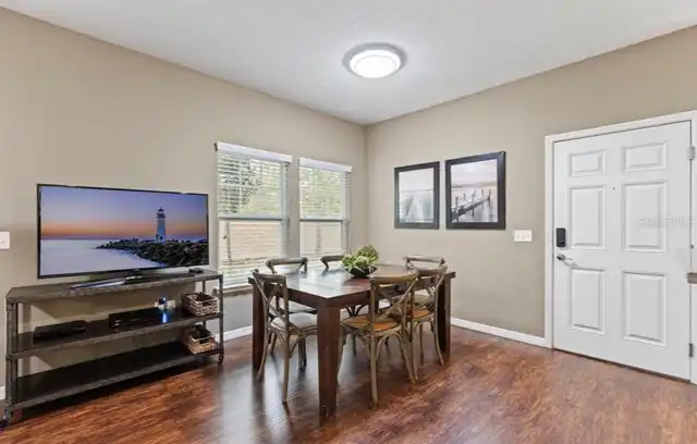 Listing Photo 10