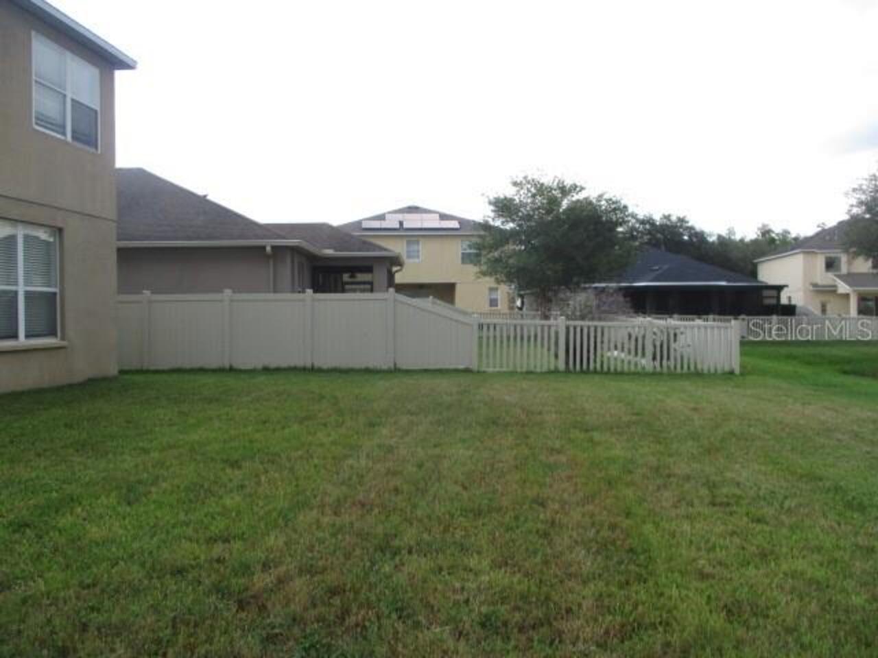 Listing Photo 8