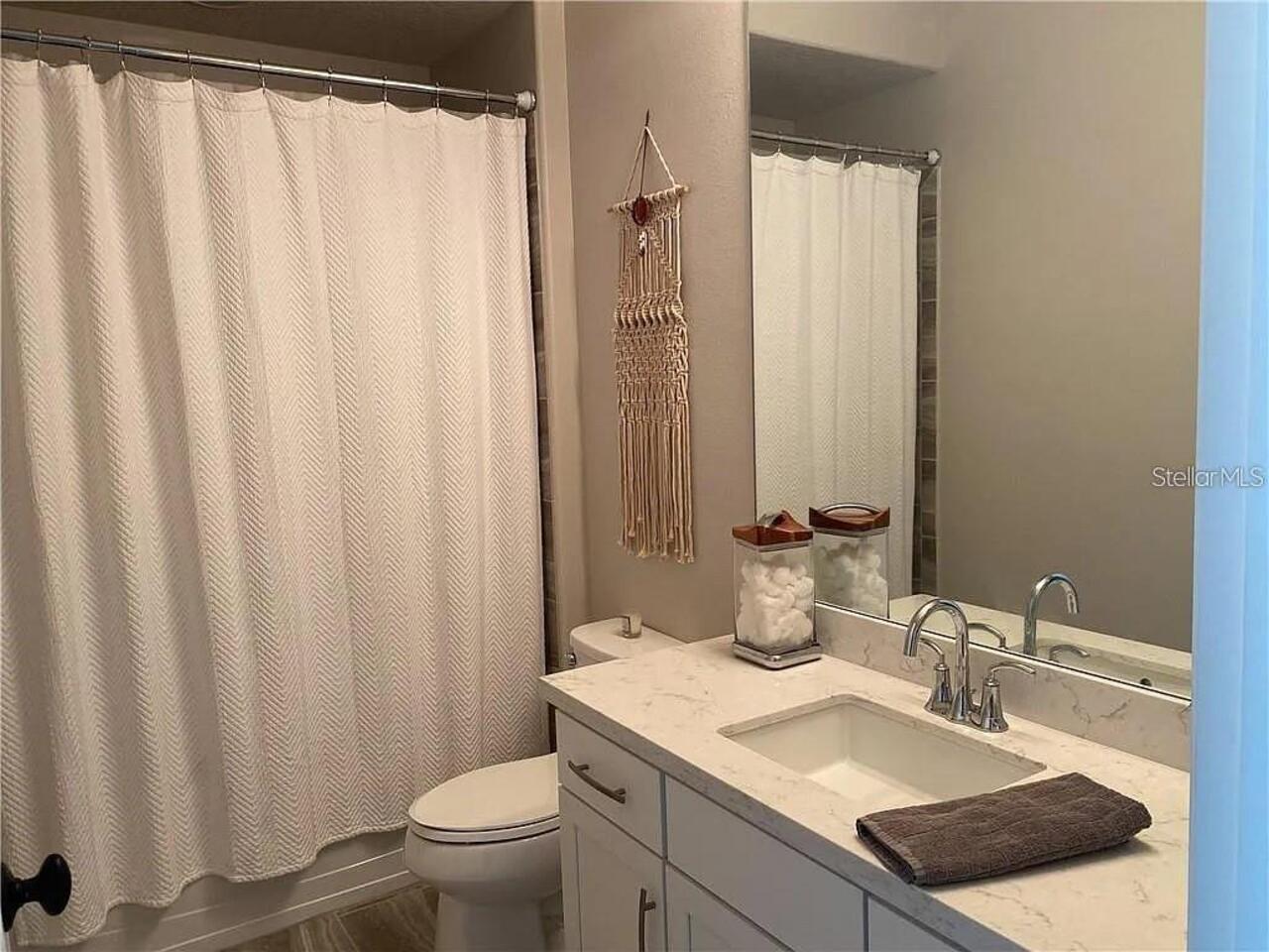 Listing Photo 11