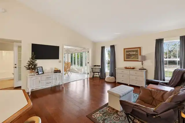Listing Photo 19