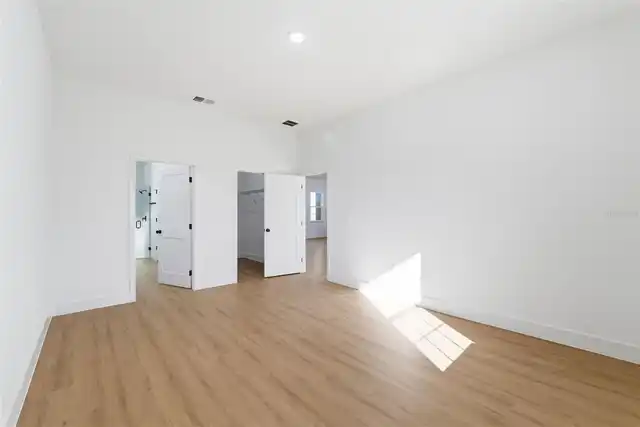 Listing Photo 20
