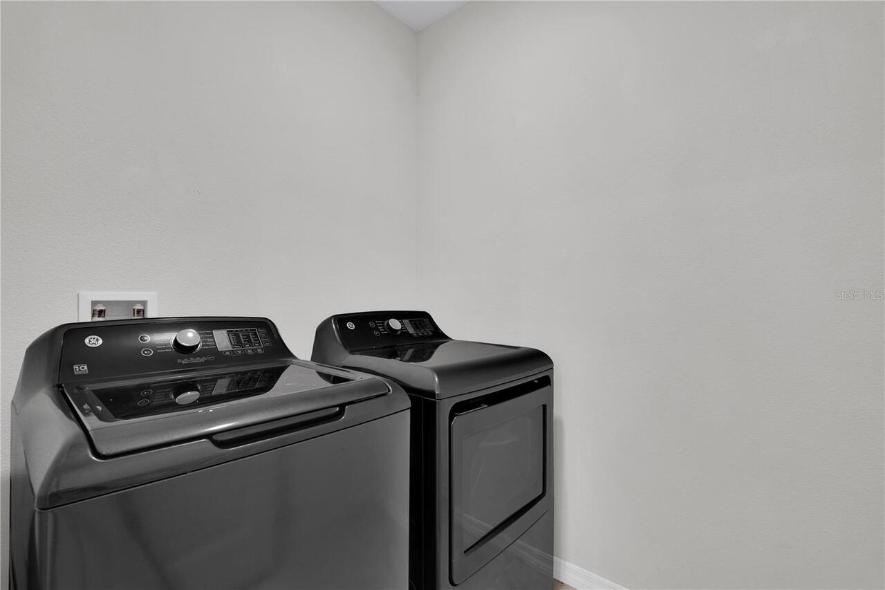 Listing Photo 12