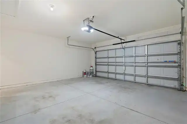 Listing Photo 9