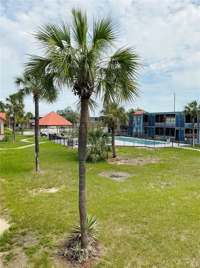 Listing Photo 9