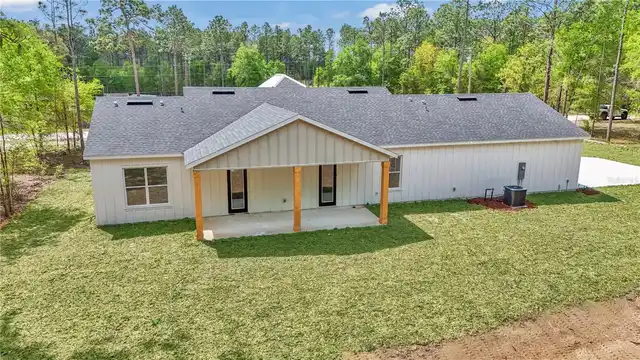 Listing Photo 10