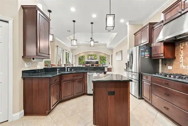 Listing Photo 18