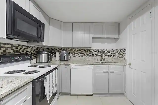 Listing Photo 7