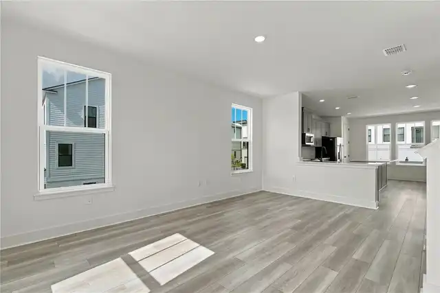 Listing Photo 6
