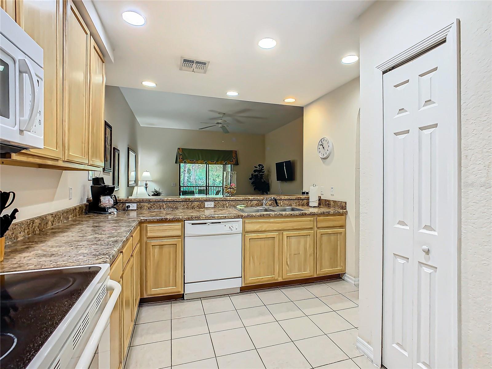 Listing Photo 10