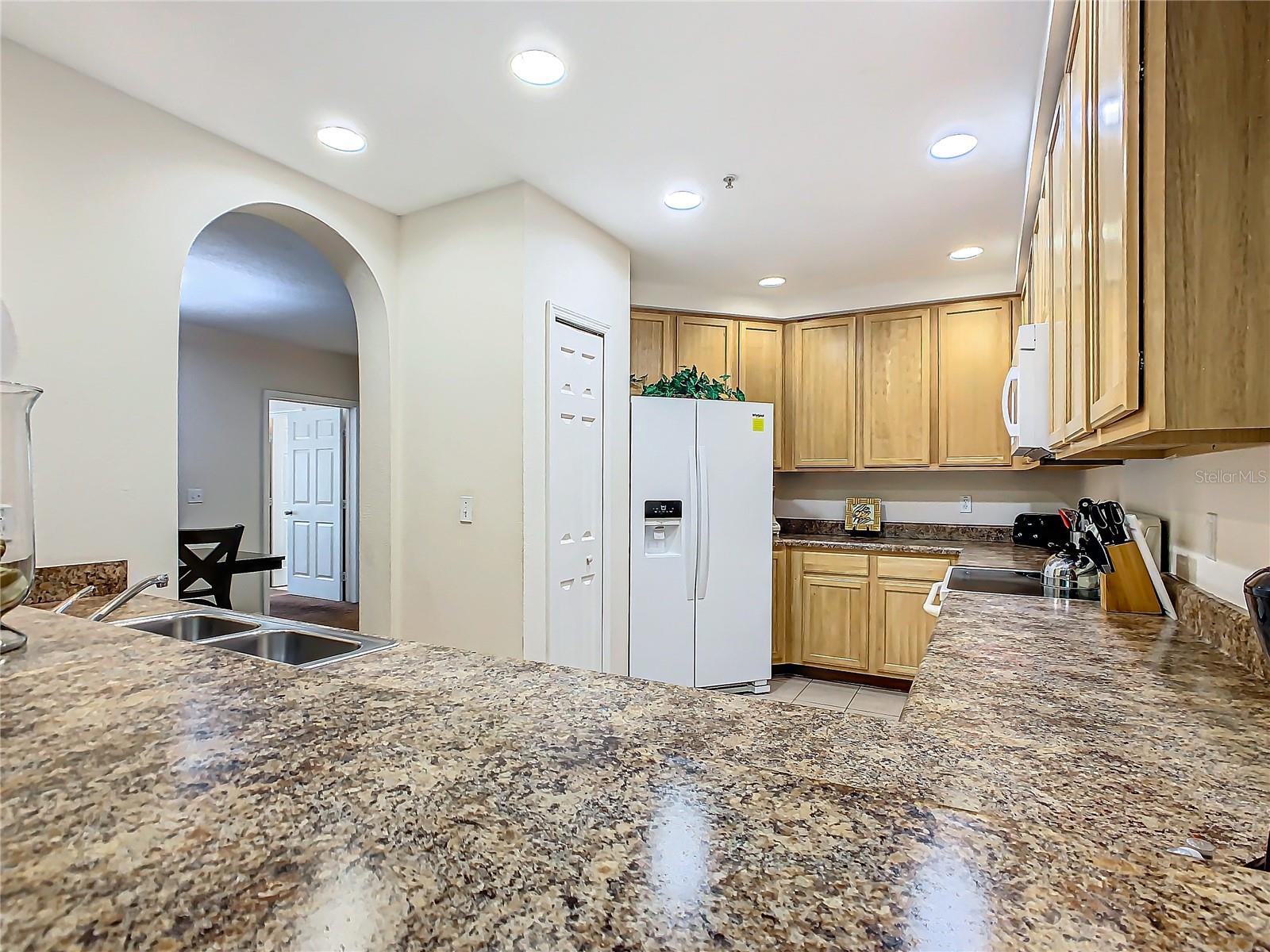 Listing Photo 12