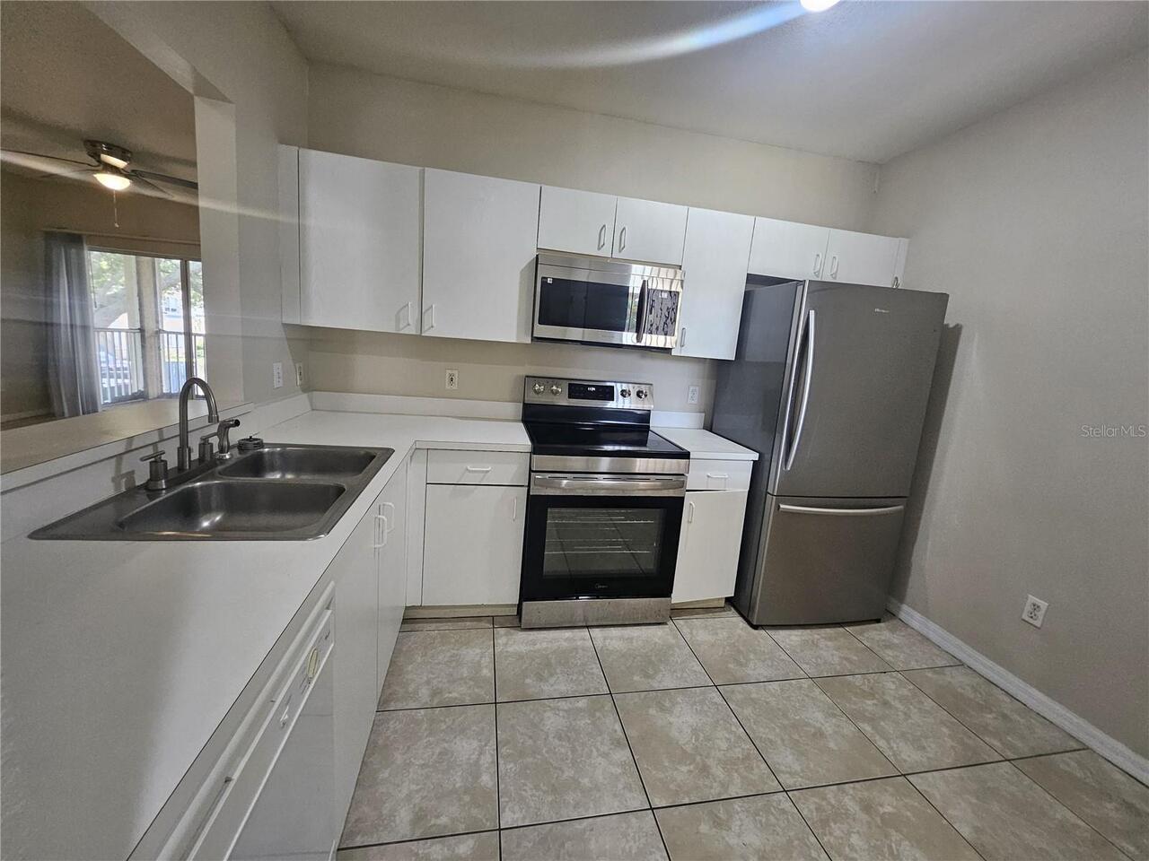 Listing Photo 12