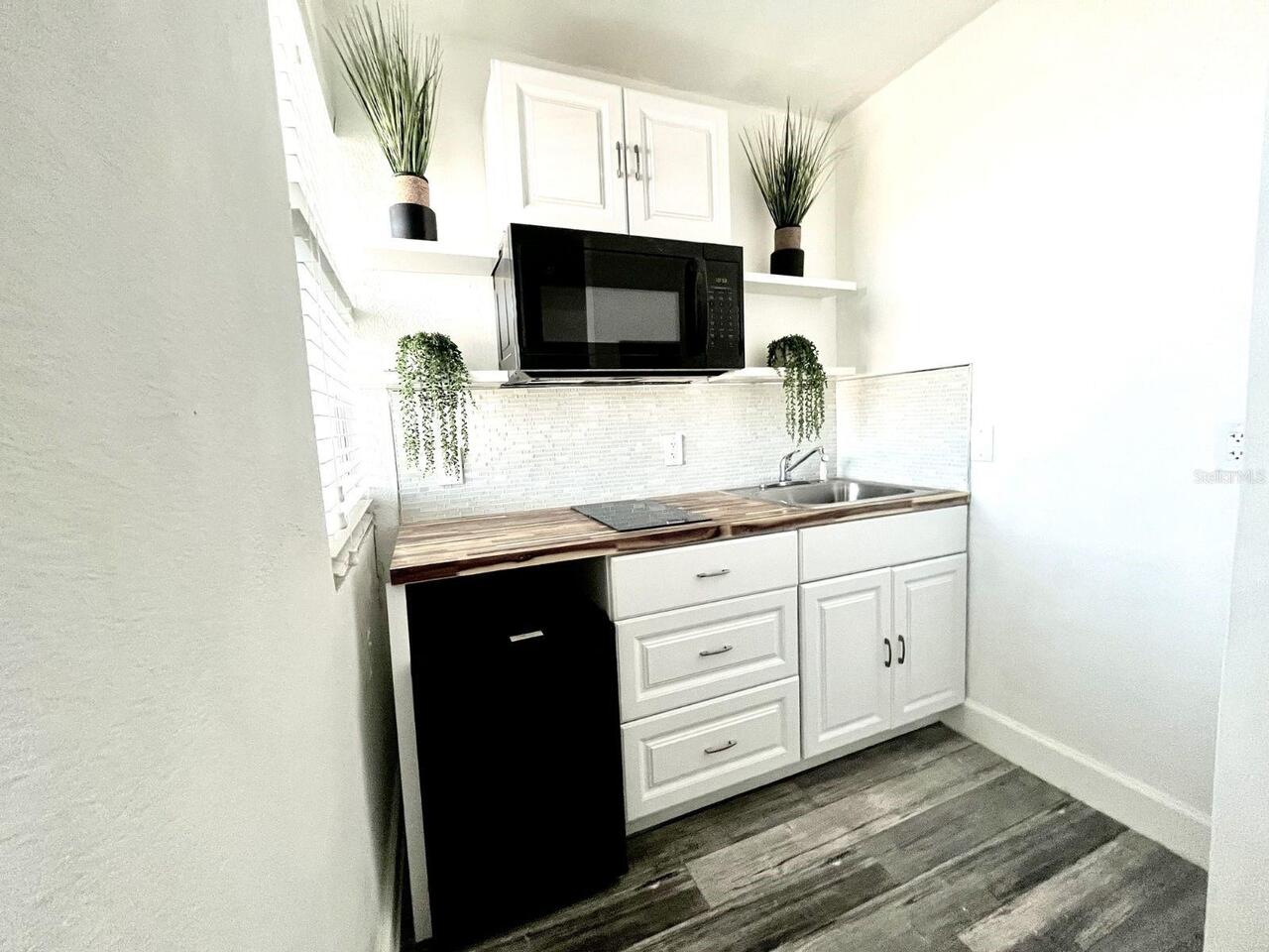 Listing Photo 8