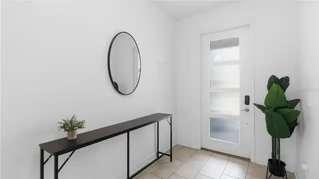 Listing Photo 9