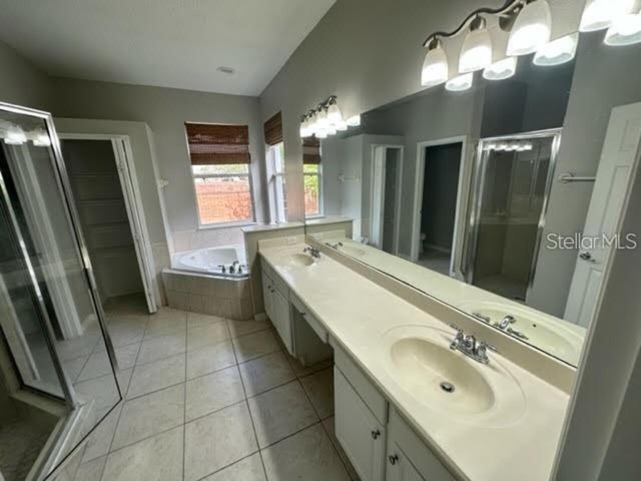 Listing Photo 11