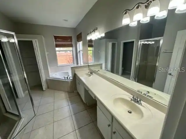Listing Photo 11