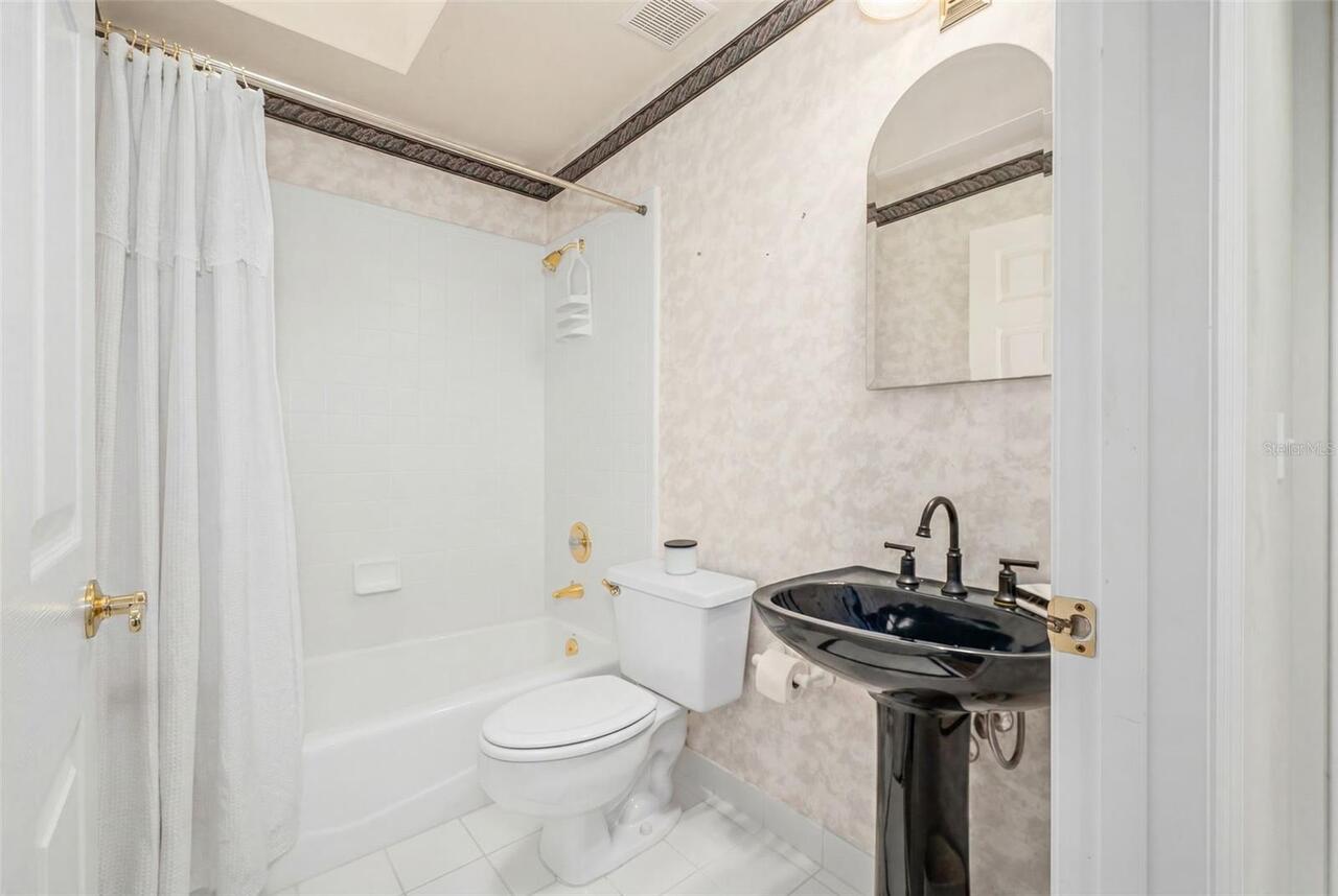 Listing Photo 33