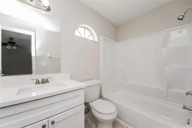 Listing Photo 9