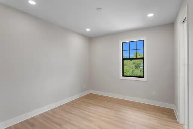 Listing Photo 27