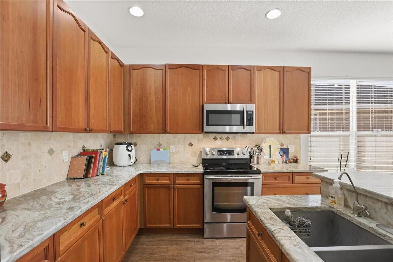 Listing Photo 10