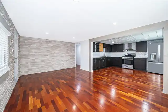 Listing Photo 18