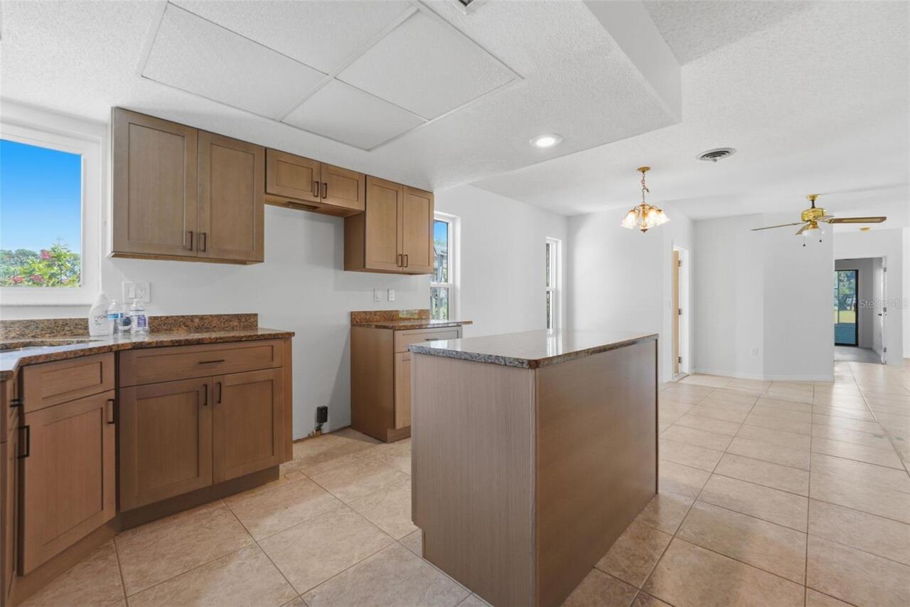 Listing Photo 9