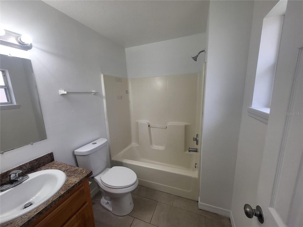Listing Photo 9