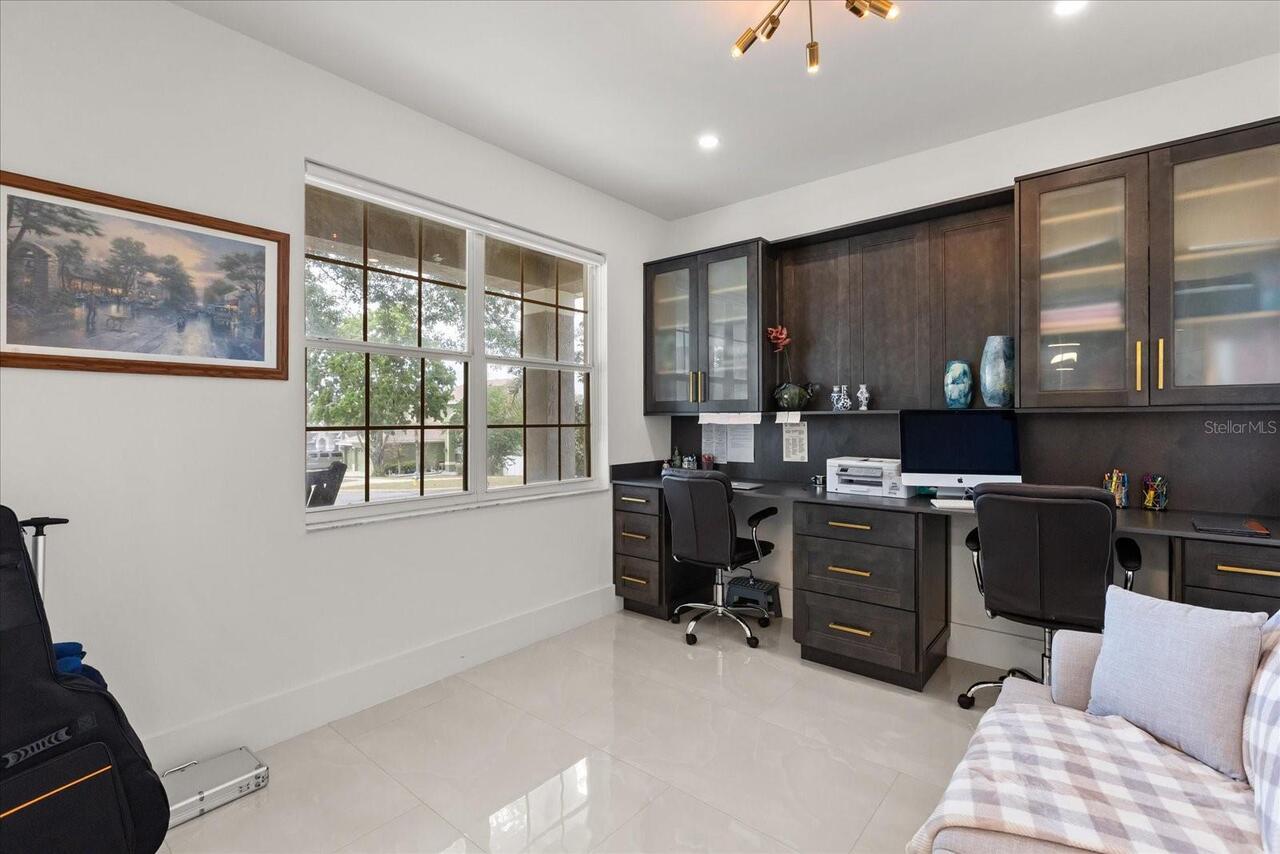 Listing Photo 9
