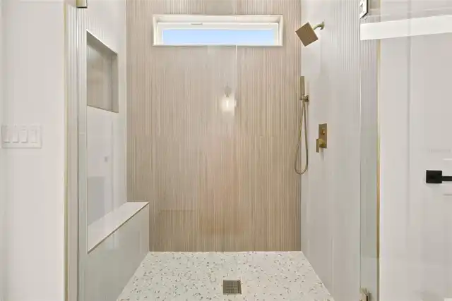 Listing Photo 38