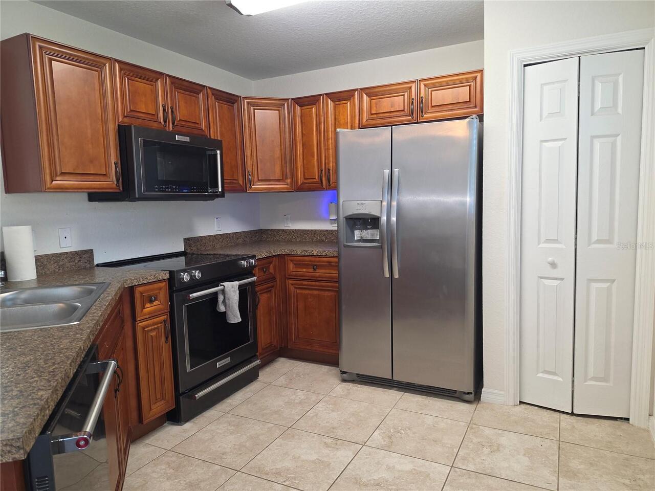 Listing Photo 9