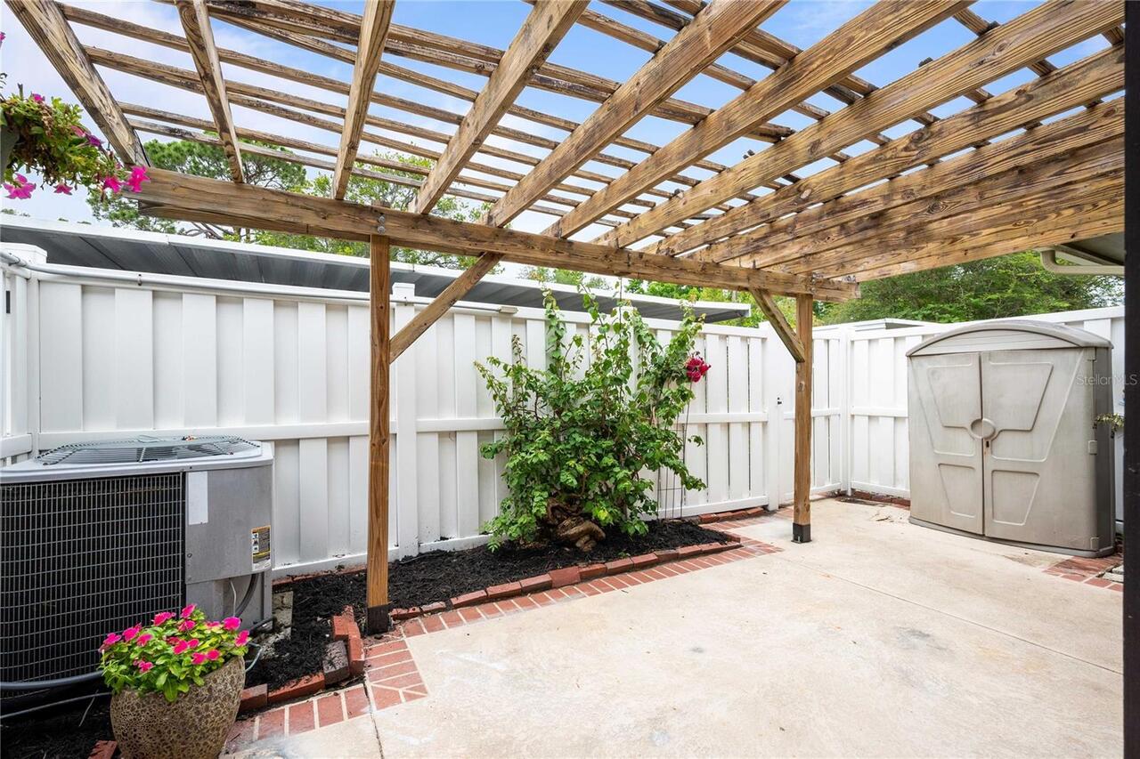Listing Photo 8