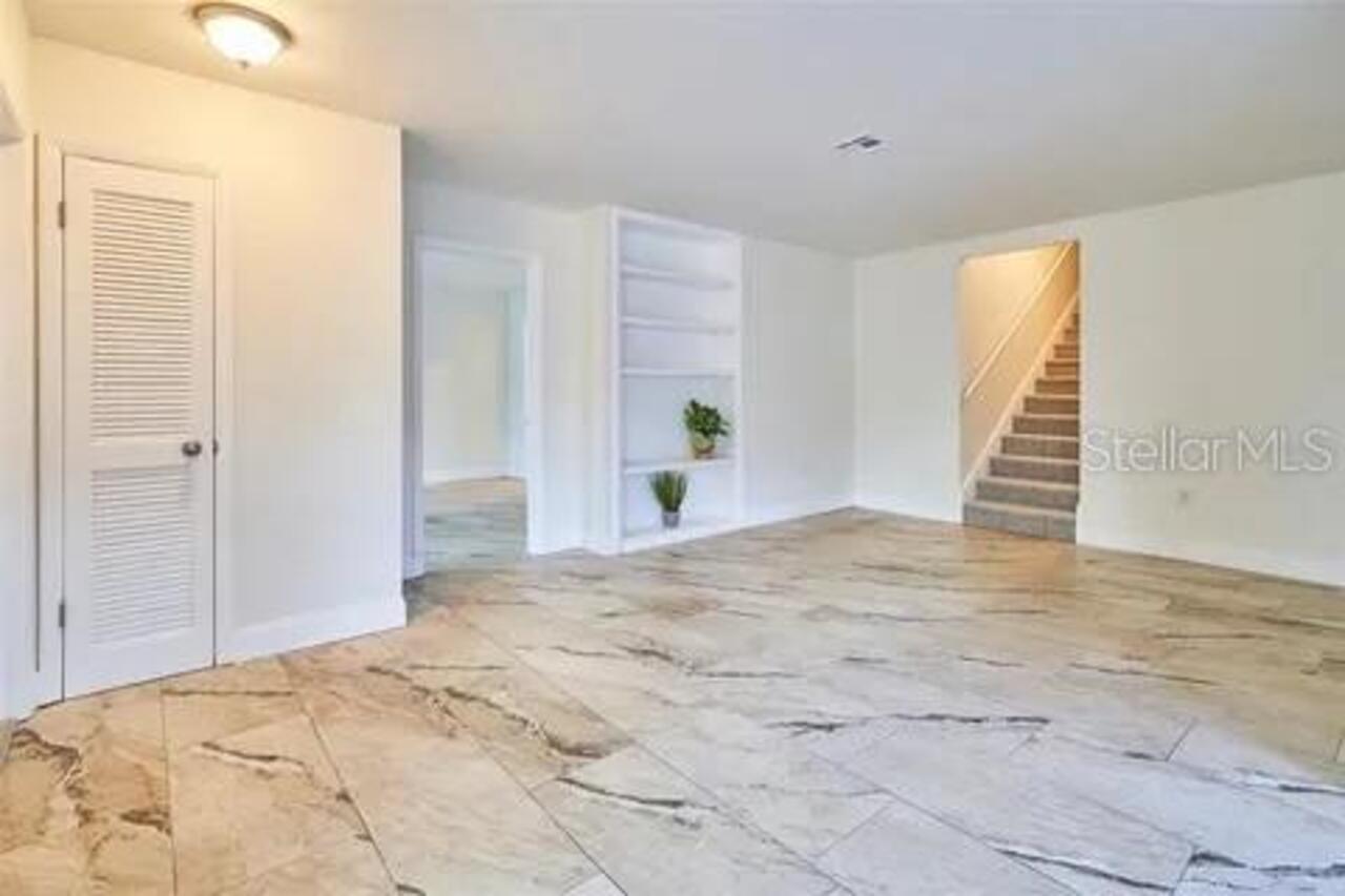 Listing Photo 8