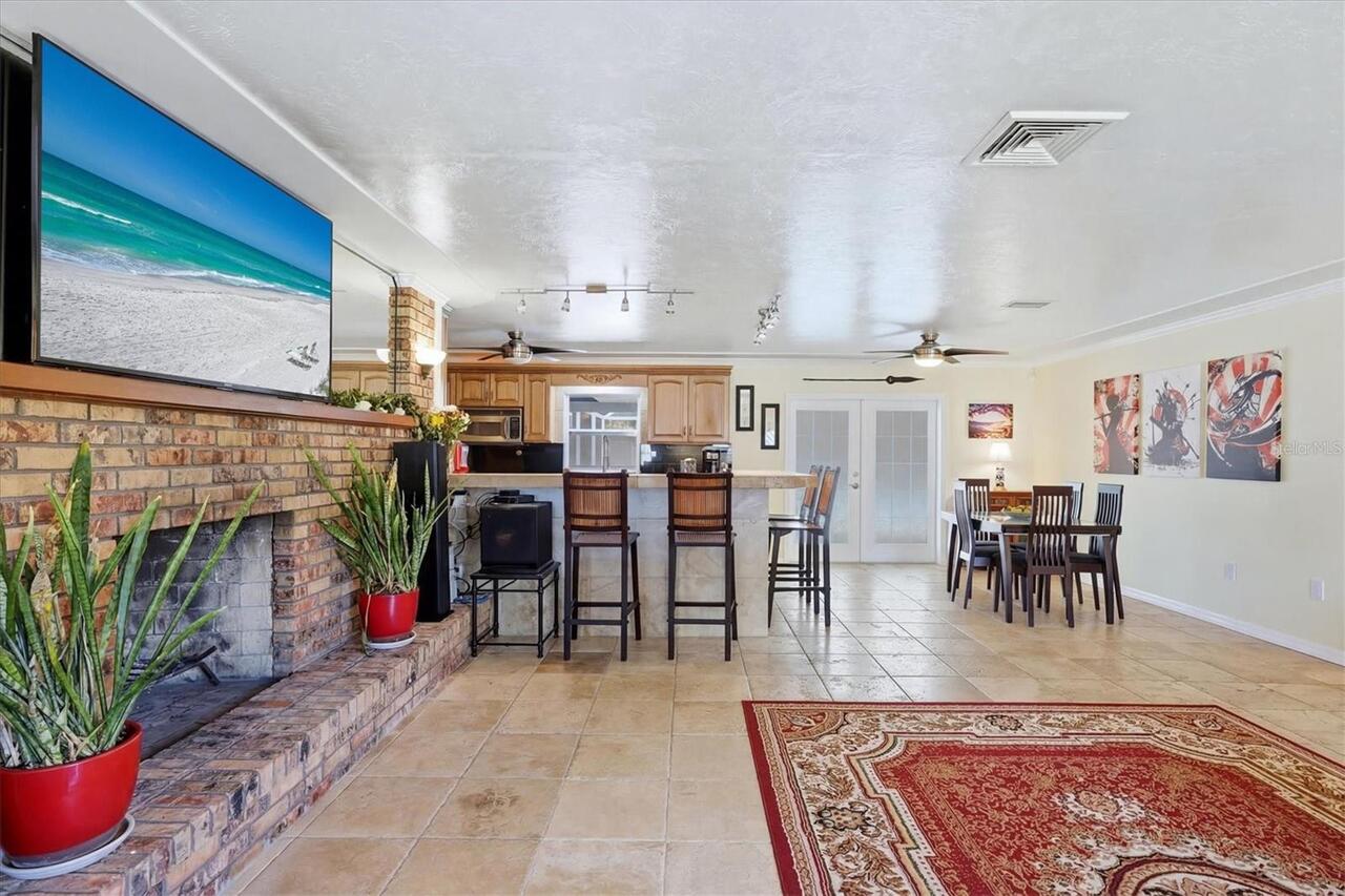 Listing Photo 10